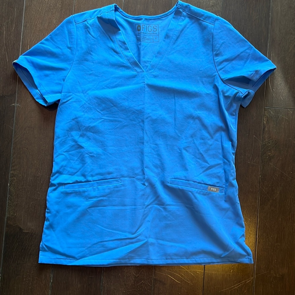 Figs Casma scrub top